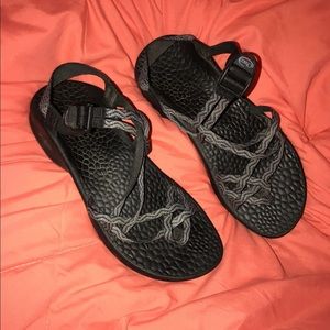 chaco shoes